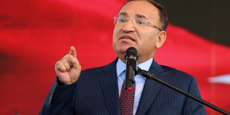 Bekir Bozdağ’lı iddianame sansürlenmiş: Eksik 21 sayfada ne vardı?