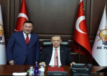 Belediyeyi milyonlarca borca batırmıştı: AKP’li ismin evine polis baskını