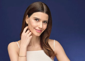 Beren Saat Setlere Geri Dönüyor! Tarih Belli Oldu