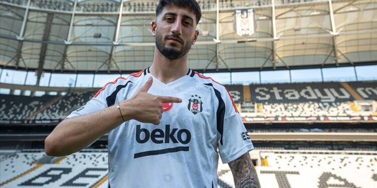 Beşiktaş'ın yeni transferi Can Keleş: Taraftarlar beni büyüledi
