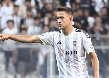 Beşiktaş'ta Amir Hadziahmetovic'ten transfer cevabı: Daha güçlü döneceğim