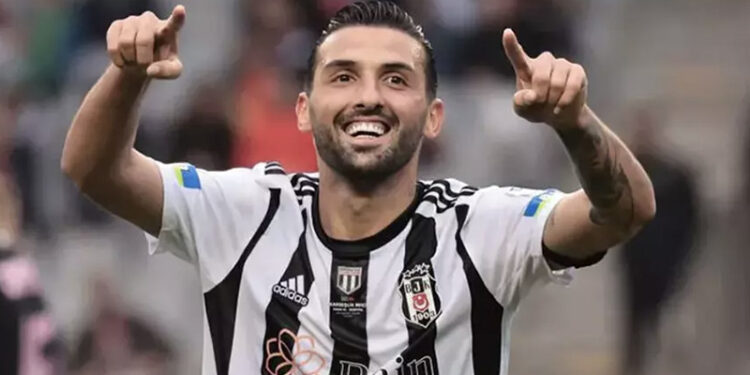 Beşiktaş'tan ayrılan Umut Meraş, Eyüpspor'a imza attı