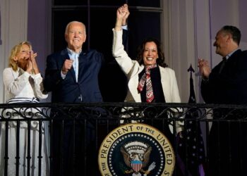 Biden: ABD'nin ilk siyah kadın başkan yardımcısı olmaktan gurur duyuyorum