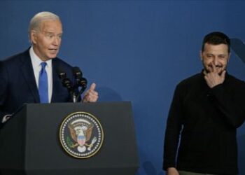 Biden: “Bayanlar, baylar, Ukrayna devlet başkanı; Sayın Putin”