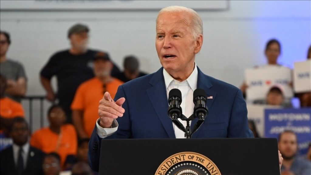 Biden, Yüksek Mahkeme yargıçlarının görev süresini 18 yıla indiren reform önerisini açıkladı