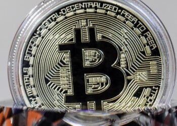 Bitcoin 4 ayın en düşük seviyesinde