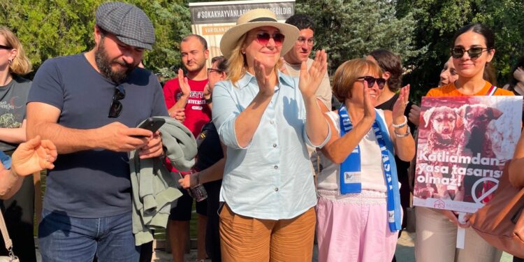 Bu cinayet yasasıdır, utanca ortak olmayın!