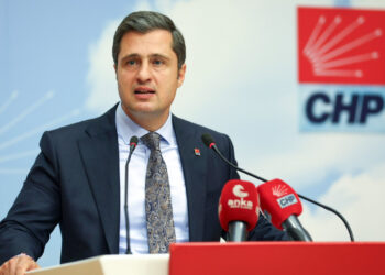 CHP Sözcüsü Yücel'den Metin Feyzioğlu'na 'Rüzgar Gülü' Çıkışı