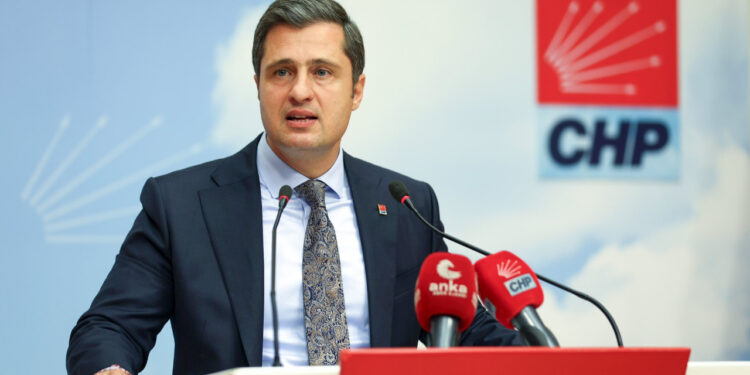 CHP Sözcüsü Yücel'den Metin Feyzioğlu'na 'Rüzgar Gülü' Çıkışı