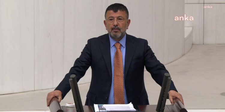 CHP'li Ağbaba: Emekliye 2 bin 500 TL Zam, Tuvalete 24 Milyon TL Yatırım