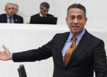 CHP'li Başarır İki Bakanı Topa Tuttu. 'Biriniz Cemaatle Görüşüyor, Diğeriniz 85 Milyonu Kandırdı'