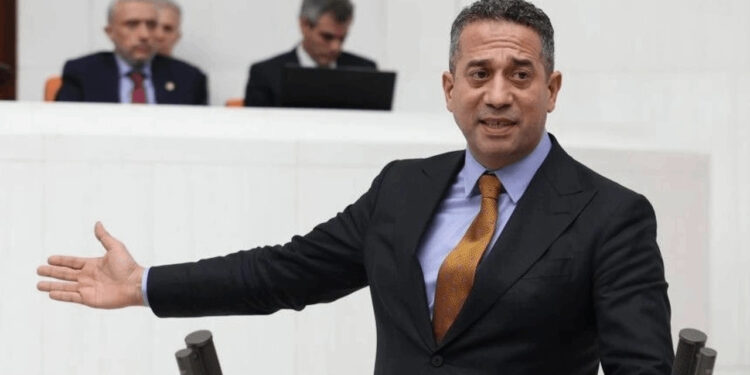 CHP'li Başarır İki Bakanı Topa Tuttu. 'Biriniz Cemaatle Görüşüyor, Diğeriniz 85 Milyonu Kandırdı'