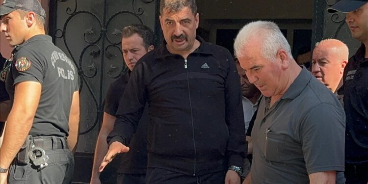 CHP’li belediye başkanı Dönmez, tutuksuz yargılanmak üzere serbest bırakıldı