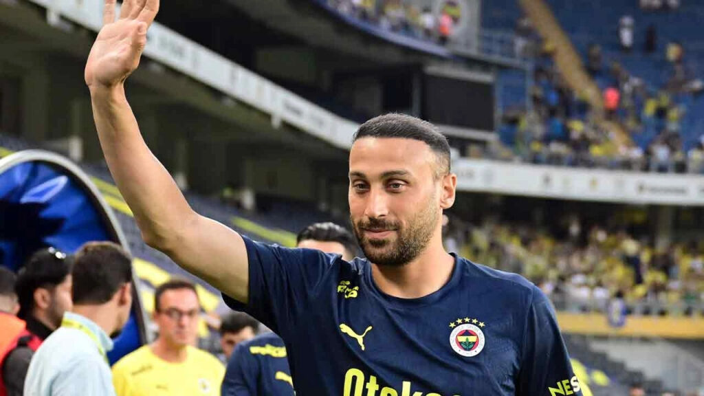 Cenk Tosun'dan Fenerbahçe Paylaşımı: Beğeni Yağmuruna Tutuldu