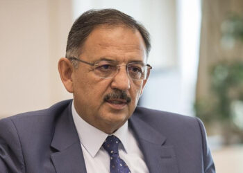 Çevre, Şehircilik ve İklim Değişikliği Bakanı Mehmet Özhaseki istifa etti