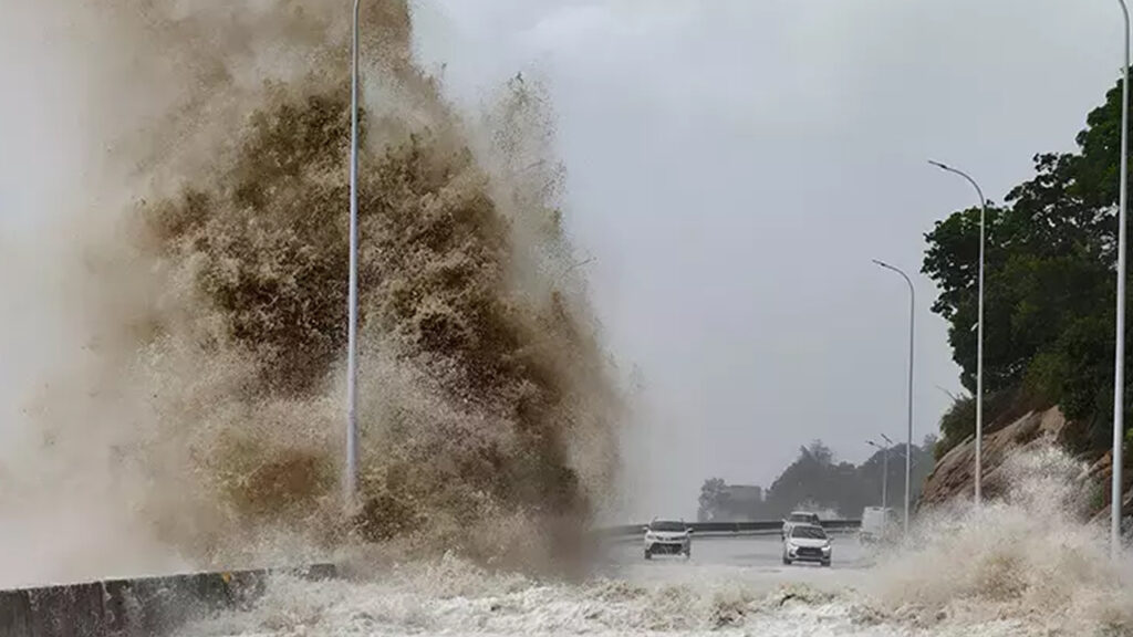 Çin Felaketi Yaşıyor! 11 Kişinin Daha Cansız Bedeni Bulundu