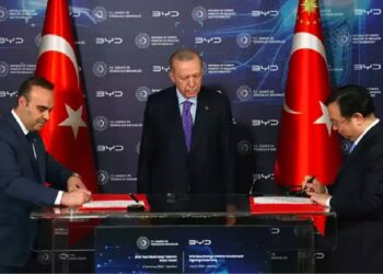 Çinli otomobil devi BYD, Türkiye'ye fabrika kuruyor