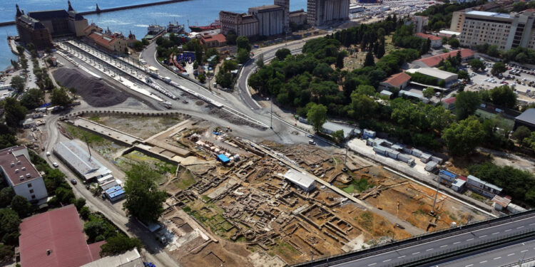 Çoklu mezar, sığınak, sikkeler... 20 Yıllık Çalışma Her Şeyi Değiştirdi: İstanbul'un Tarihi Yeniden Yazılıyor!
