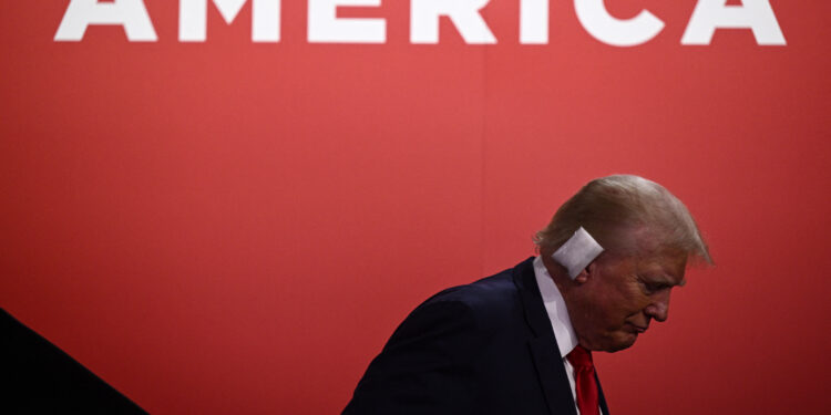 Cumhuriyetçi Kongre’de kahraman gibi karşılanan Trump, yardımcısını seçti
