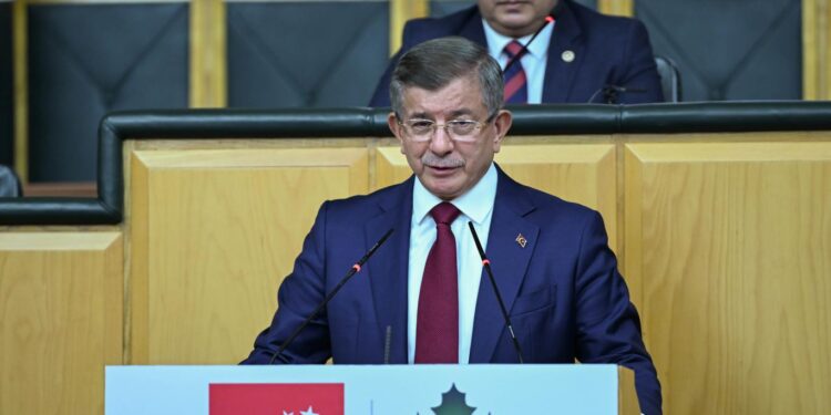 Davutoğlu: Hemen bu konuda bir araştırma komisyonu kurulsun