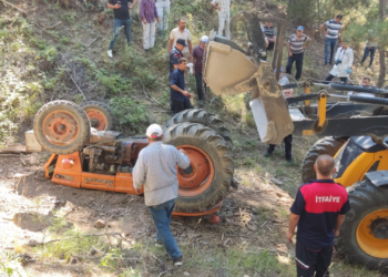 Devrilen Traktörün Altında Kalarak Hayatını Kaybetti