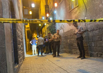Diyarbakır’da Türkan Elçi’ye ait kafeye bombalı ve silahlı saldırı