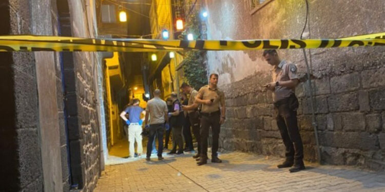 Diyarbakır’da Türkan Elçi’ye ait kafeye bombalı ve silahlı saldırı