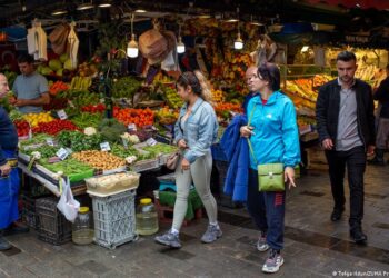 Dört kişilik bir ailenin yoksulluk sınırı 65 bin lira