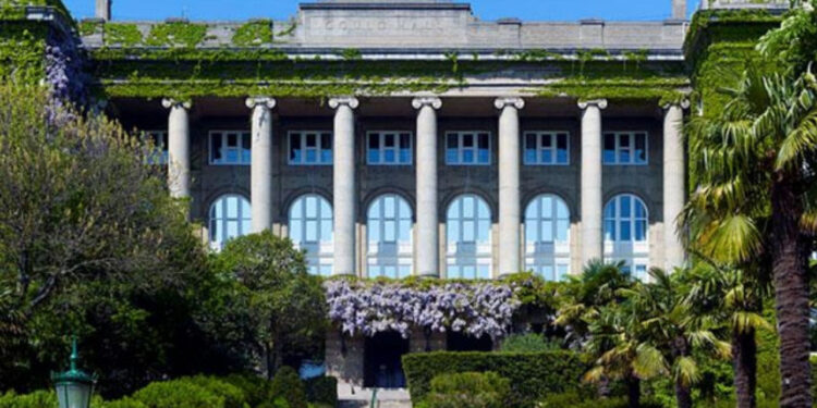 Eğitimde Uçurum Büyüyor: Yabancı Özel Liseler Milyonluk Eğitim Sunuyor!