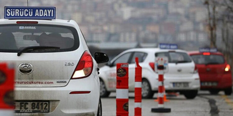 Ehliyet sınavlarına yeni düzenleme Resmi Gazete’de yayımlandı