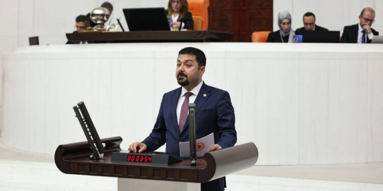 'Ekonominin Cenazesini Kaldırdılar Ama Helvasını Kavuramadılar'