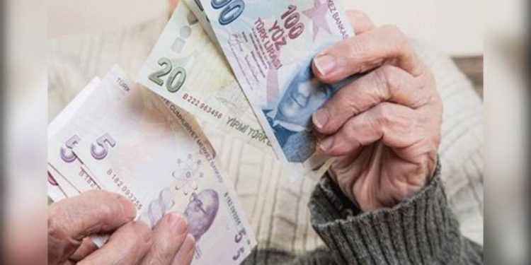 En düşük emekli aylığı asgari ücretle eşitlenmeli!