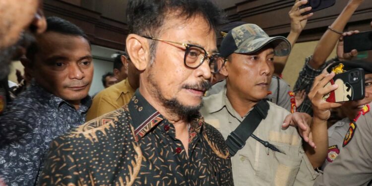 Endonezya’nın eski Tarım Bakanı’na ‘yolsuzluk’tan 10 yıl hapis cezası