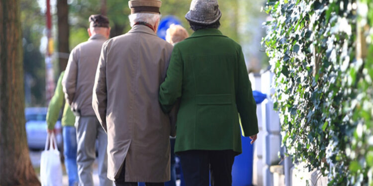 Enflasyon ve kronikleşen yoksulluğun gölgesinde emeklilerin geçim mücadelesi
