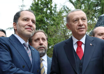 Erbakan’dan Erdoğan’ı Kızdıracak ‘Emekli Zammı’ Eleştirisi: Deve Kuşu Gibi Kafanızı Kuma Gömmeyin