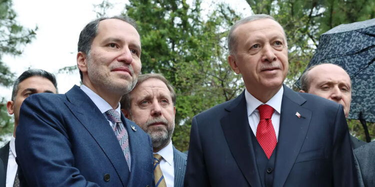 Erbakan’dan Erdoğan’ı Kızdıracak ‘Emekli Zammı’ Eleştirisi: Deve Kuşu Gibi Kafanızı Kuma Gömmeyin