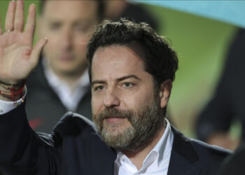 Erden Timur'dan Zehir Zemberek Açıklamalar: 'Bana 'Enayi' Dediler'