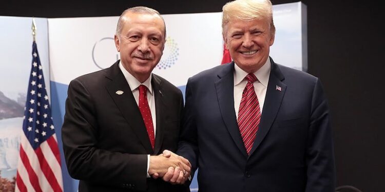 Erdoğan, Trump’la telefonda görüştü: ‘Suikast girişimi demokrasiye saldırı’