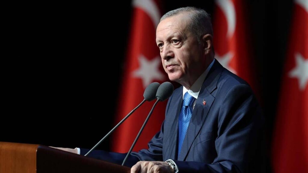 Erdoğan emekli aylığını açıklayacak: Saat belli oldu