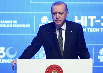 Erdoğan, iş dünyasına böyle güvence verdi: Ekonomimiz kabuk değiştiriyor