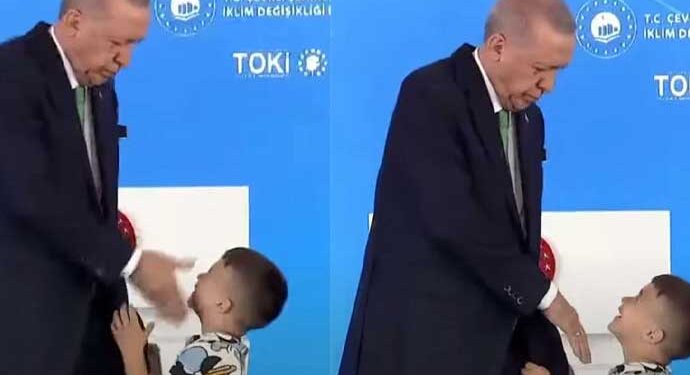 Erdoğan törende elini öpmeyen 5 yaşlarındaki bir çocuğa tokat attı