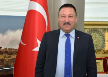 Eski AKP’li Belediye Başkanı’nın evine ‘rüşvet’ baskını; taşınmazlarına el konuldu
