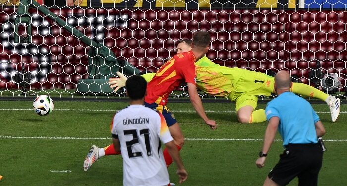 Ev sahibi Almanya, İspanya’ya boyun eğdi