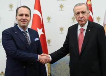 Fatih Erbakan'dan Erdoğan'ın Sözlerine Tepki: 'Nazik Ol, Bizim Oylarımızla Cumhurbaşkanı Oldun'