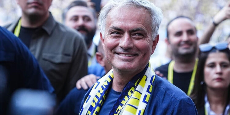 Fenerbahçe'den Bomba Transfer! Mourinho, City'nin Yıldızını İstiyor