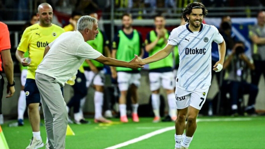 Ferdi Kadıoğlu, Mourinho'yu İki Kelimeyle Tanımladı