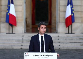 Fransa genel seçimlerini sol ittifakın birinci tamamlamasının ardından, Başbakan Attal'dan istifa açıklaması