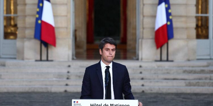 Fransa genel seçimlerini sol ittifakın birinci tamamlamasının ardından, Başbakan Attal'dan istifa açıklaması