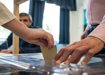 Fransa'da Erken Seçim: Yükselişi Endişe Yaratan 'Sağ' Söndü