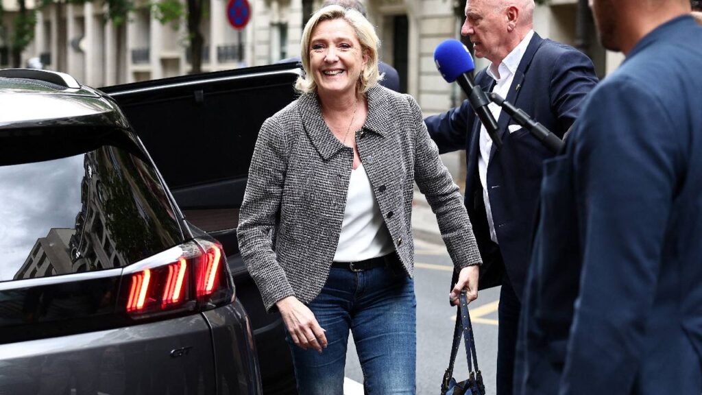 Fransa'da Le Pen hakkında seçim kampanyasını yasadışı finanse etme şüphesiyle önsoruşturma